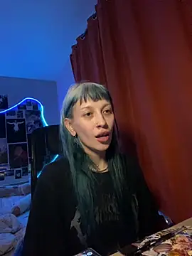 Snapshot of Dooubletroublee chatting on 10/15/25, 02:33 Dooubletroublee online show from 10/15/25, 02:33