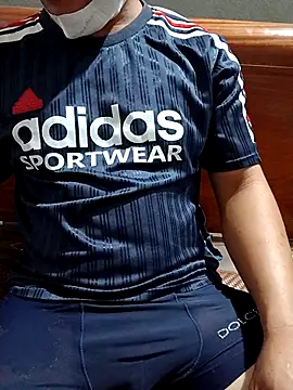 Snapshot of Vvvvvieett chatting on 10/07/25, 12:41 Vvvvvieett online show from 10/07/25, 12:41