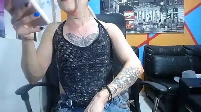 Heidy Sumers online show from 02/22/25, 08:42