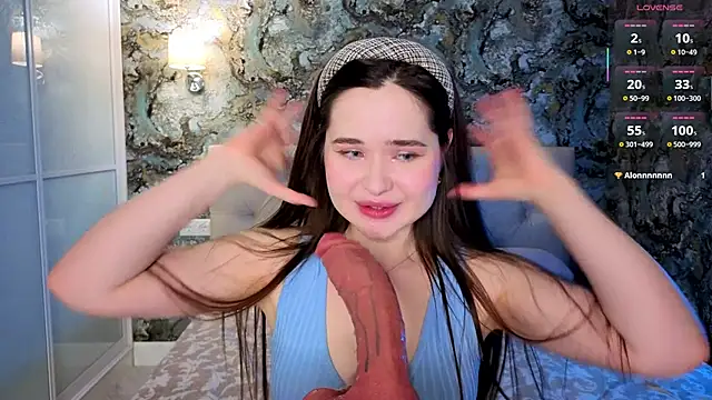 Snapshot of KateBleare chatting on 02/27/26, 05:46 KateBleare online show from 02/27/26, 05:46