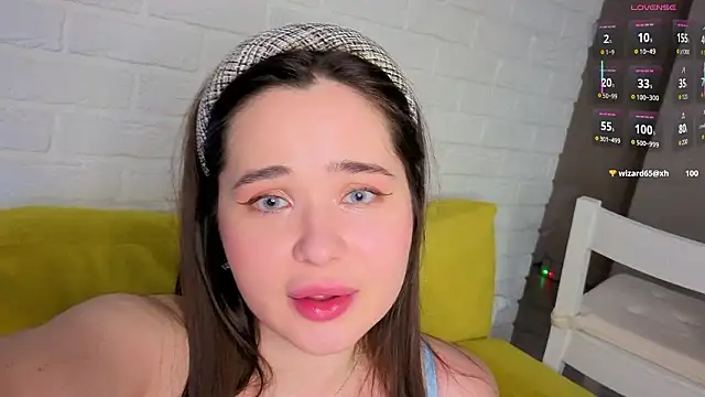 Snapshot of KateBleare chatting on 03/09/26, 05:28 KateBleare online show from 03/09/26, 05:28