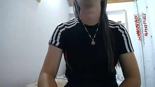 Snapshot of Luna_girlhot_ chatting on 04/13/26, 06:24 Luna girlhot online show from 04/13/26, 06:24