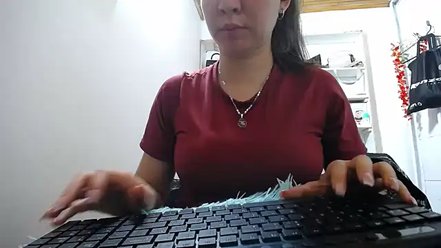 Snapshot of Luna_girlhot_ chatting on 04/29/26, 06:58 Luna girlhot online show from 04/29/26, 06:58