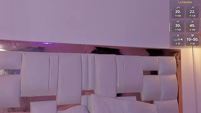 PittAndLunaa online show from 11/29/25, 12:30