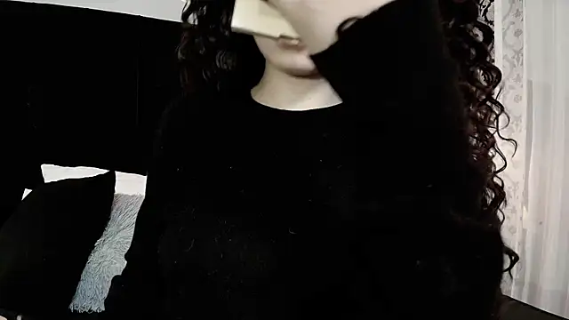 Snapshot of Adeelinee chatting on 10/27/25, 07:51 Adeelinee online show from 10/27/25, 07:51