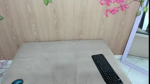 Snapshot of jenelotizz06 chatting on 06/16/26, 02:36 jenelotizz06 online show from 06/16/26, 02:36