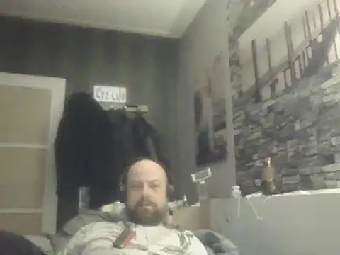 Snapshot of Prehistorixxx2686 chatting on 12/15/24, 08:15 Prehistorixxx2686 online show from 12/15/24, 08:15