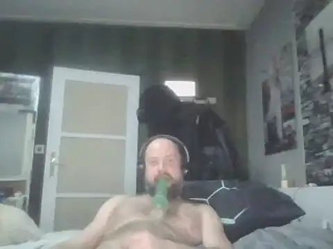 Snapshot of Prehistorixxx2686 chatting on 12/23/24, 04:06 Prehistorixxx2686 online show from 12/23/24, 04:06