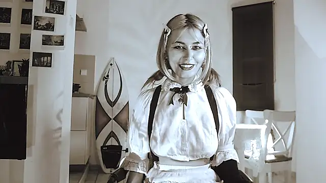 Snapshot of god_x_girl chatting on 11/14/25, 06:39 god x girl online show from 11/14/25, 06:39