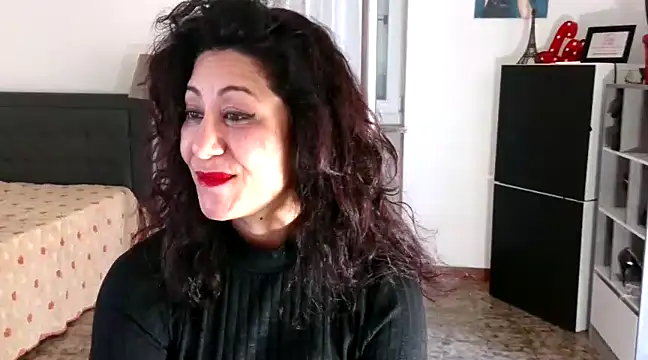 Snapshot of danasantoreal chatting on 12/27/24, 03:04 danasantoreal online show from 12/27/24, 03:04