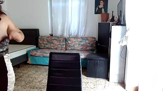 Snapshot of danasantoreal chatting on 06/19/26, 07:12 danasantoreal online show from 06/19/26, 07:12
