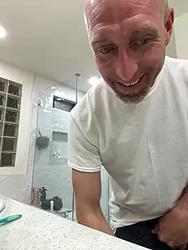 El Gizmo online show from 10/23/25, 08:35