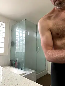 El Gizmo online show from 11/13/25, 05:34