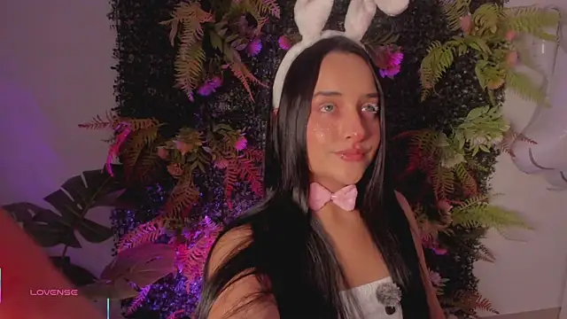 hanna lee02 online show from 10/30/25, 12:50