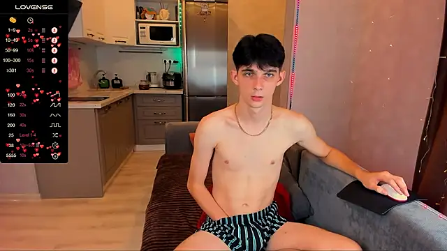 Aaron Boom online show from 09/26/25, 06:12