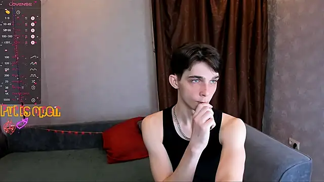 Snapshot of Aaron_Boom chatting on 04/23/26, 10:01 Aaron Boom online show from 04/23/26, 10:01