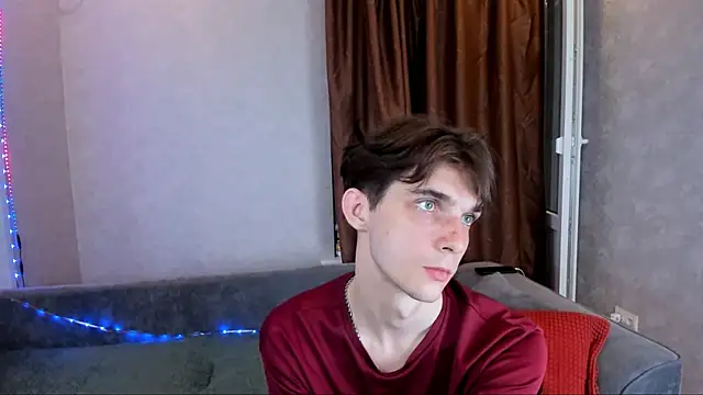 Snapshot of Aaron_Boom chatting on 05/17/26, 09:00 Aaron Boom online show from 05/17/26, 09:00