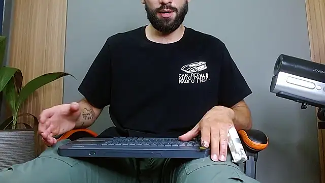 Mr WhiteCock online show from 10/28/25, 11:18