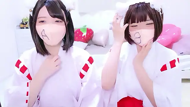 Snapshot of 841_yayoi chatting on 04/08/26, 04:01 841 yayoi online show from 04/08/26, 04:01