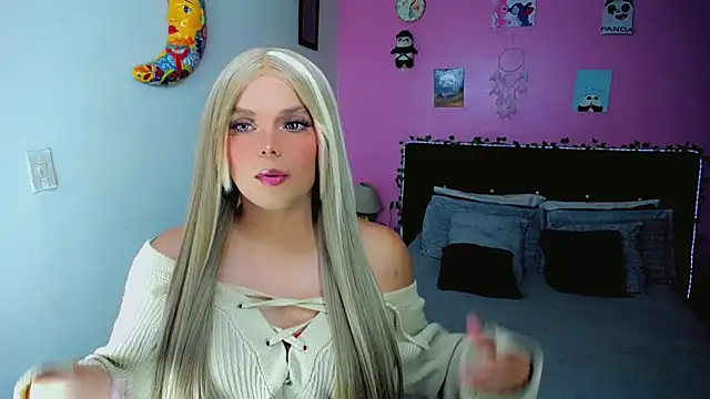 Snapshot of SweetKim21 chatting on 04/24/26, 11:45 SweetKim21 online show from 04/24/26, 11:45