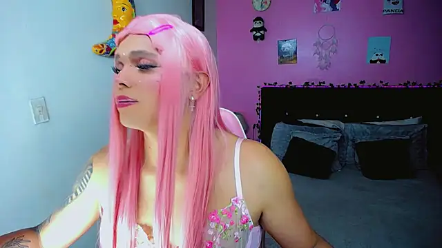 Snapshot of SweetKim21 chatting on 04/26/26, 06:44 SweetKim21 online show from 04/26/26, 06:44