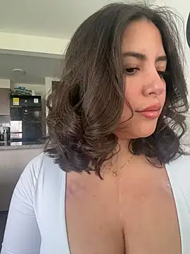 Snapshot of sukhakunis1 chatting on 03/04/26, 01:06 sukhakunis1 online show from 03/04/26, 01:06