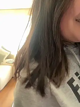 Snapshot of sukhakunis1 chatting on 04/24/26, 05:26 sukhakunis1 online show from 04/24/26, 05:26