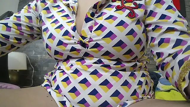 dayadubey  online show from 03/25/26, 11:27