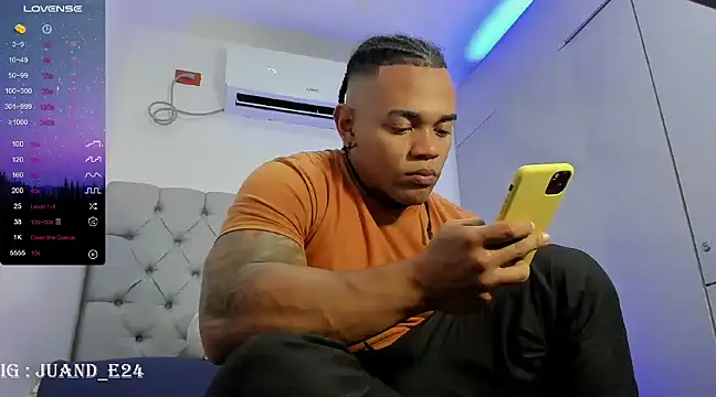 juande 24 online show from 03/02/25, 03:56