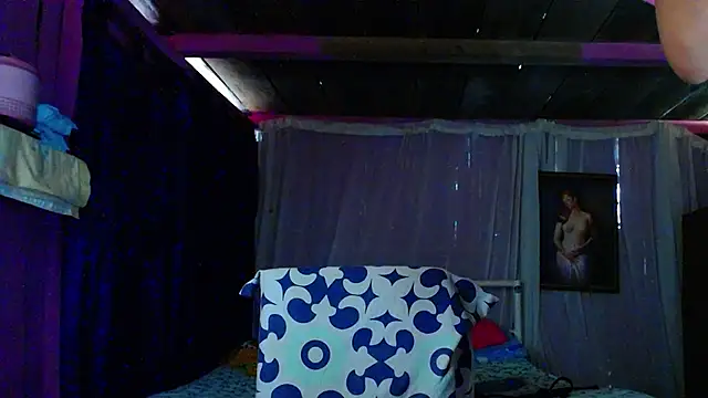 Snapshot of ZoeKuipers13 chatting on 02/13/25, 09:06 ZoeKuipers13 online show from 02/13/25, 09:06