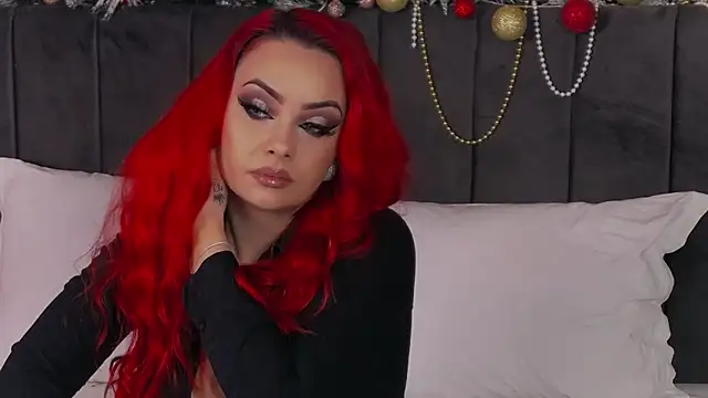 Snapshot of Emmelyn chatting on 01/06/26, 05:44 Emmelyn online show from 01/06/26, 05:44