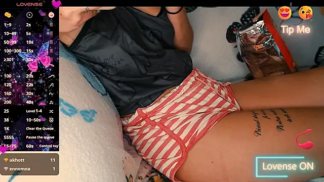 Snapshot of Perversdemlni chatting on 11/02/25, 12:29 Perversdemlni online show from 11/02/25, 12:29