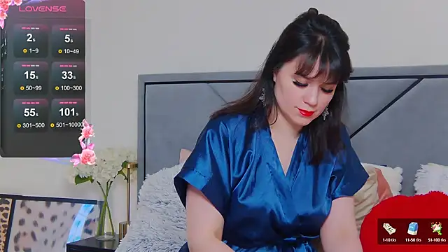 Snapshot of BellaHillss chatting on 02/09/25, 02:29 BellaHillss online show from 02/09/25, 02:29