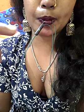 Snapshot of jasss-11 chatting on 11/08/25, 06:18 jasss-11 online show from 11/08/25, 06:18