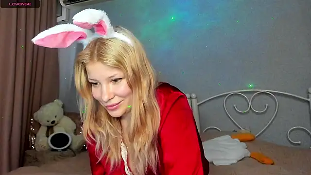 Leila purr18 online show from 12/13/24, 09:24