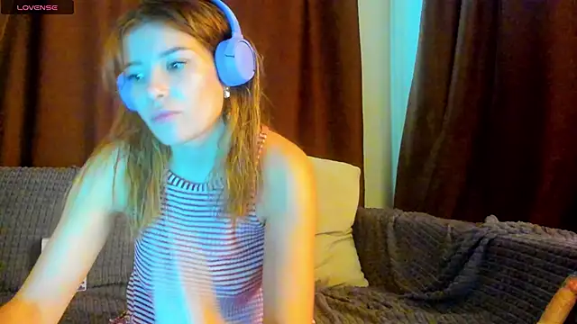 Leila purr18 online show from 10/02/25, 10:55