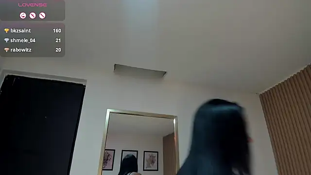 Dakota diaz  online show from 02/10/25, 11:45