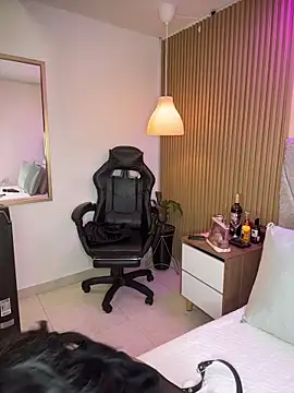 Dakota diaz  online show from 06/04/26, 07:31