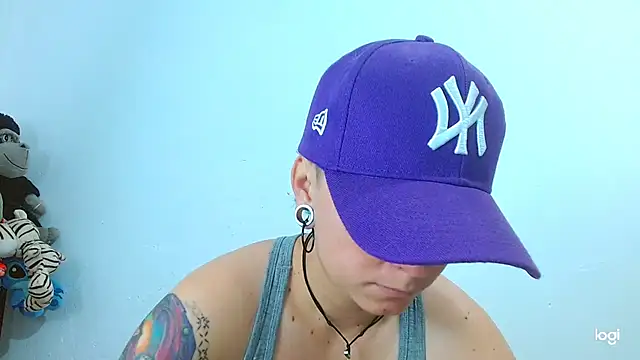 tomboyblue online show from 02/20/25, 01:08