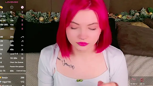 Snapshot of Lisa_Adam chatting on 12/15/24, 07:13 Lisa Adam online show from 12/15/24, 07:13