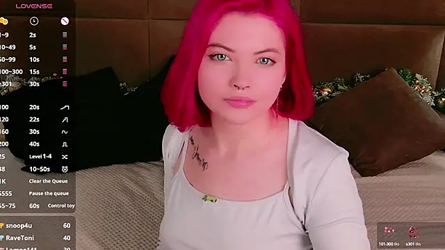 Snapshot of Lisa_Adam chatting on 12/18/24, 07:15 Lisa Adam online show from 12/18/24, 07:15