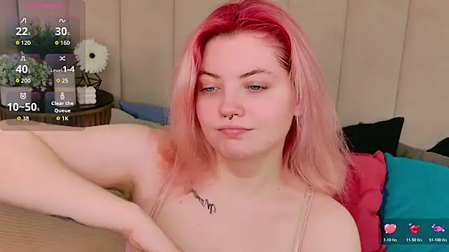 Snapshot of Lisa_Adam chatting on 11/18/25, 05:28 Lisa Adam online show from 11/18/25, 05:28