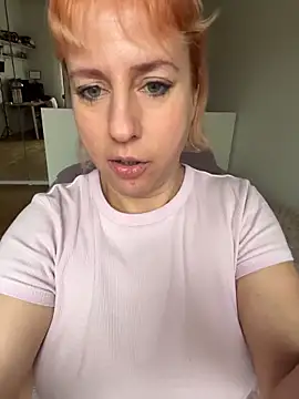 MariaValentine online show from 12/02/25, 09:03