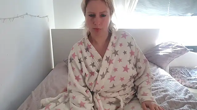 MariaValentine online show from 03/15/26, 09:15