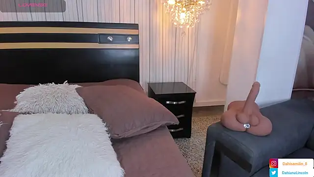 Snapshot of DahianaLincoln chatting on 01/24/25, 08:00 DahianaLincoln online show from 01/24/25, 08:00