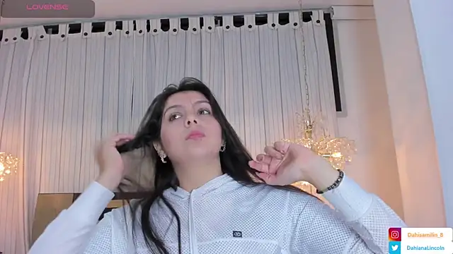 Snapshot of DahianaLincoln chatting on 02/01/25, 02:05 DahianaLincoln online show from 02/01/25, 02:05