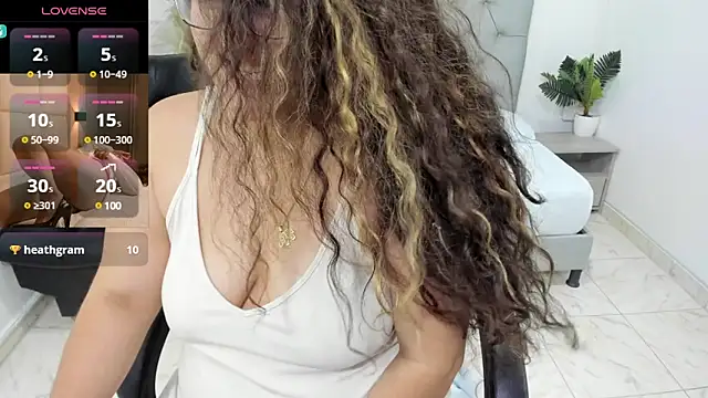 Snapshot of niraksil chatting on 01/27/25, 12:16 niraksil online show from 01/27/25, 12:16