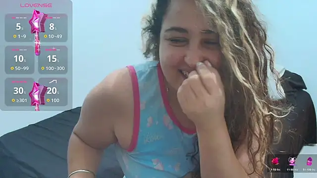 Snapshot of niraksil chatting on 11/05/25, 11:43 niraksil online show from 11/05/25, 11:43