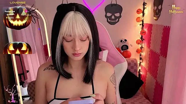 violet ch online show from 10/24/25, 05:31