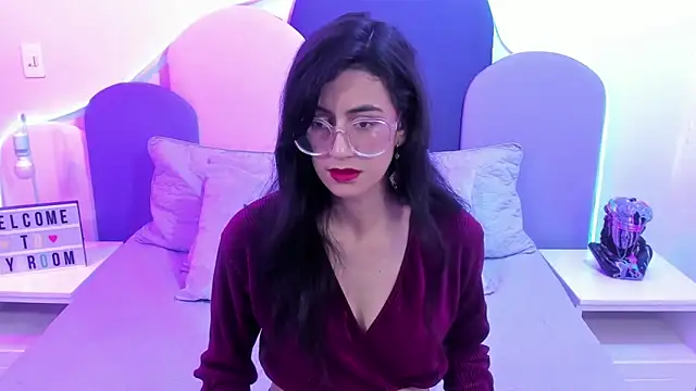 SophieGomez22 online show from 02/10/25, 11:15